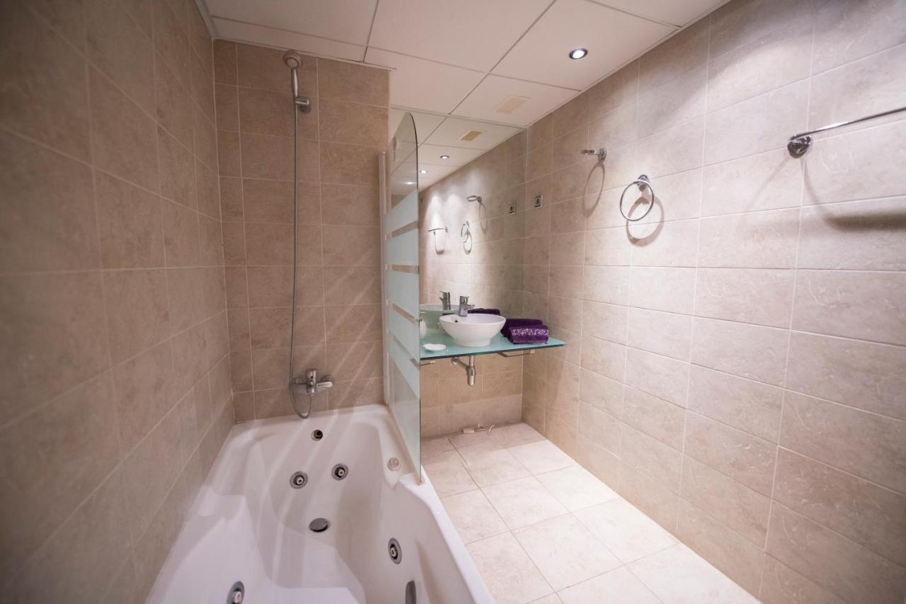 Luxury Altos Del Higueron Sea View Apartment *